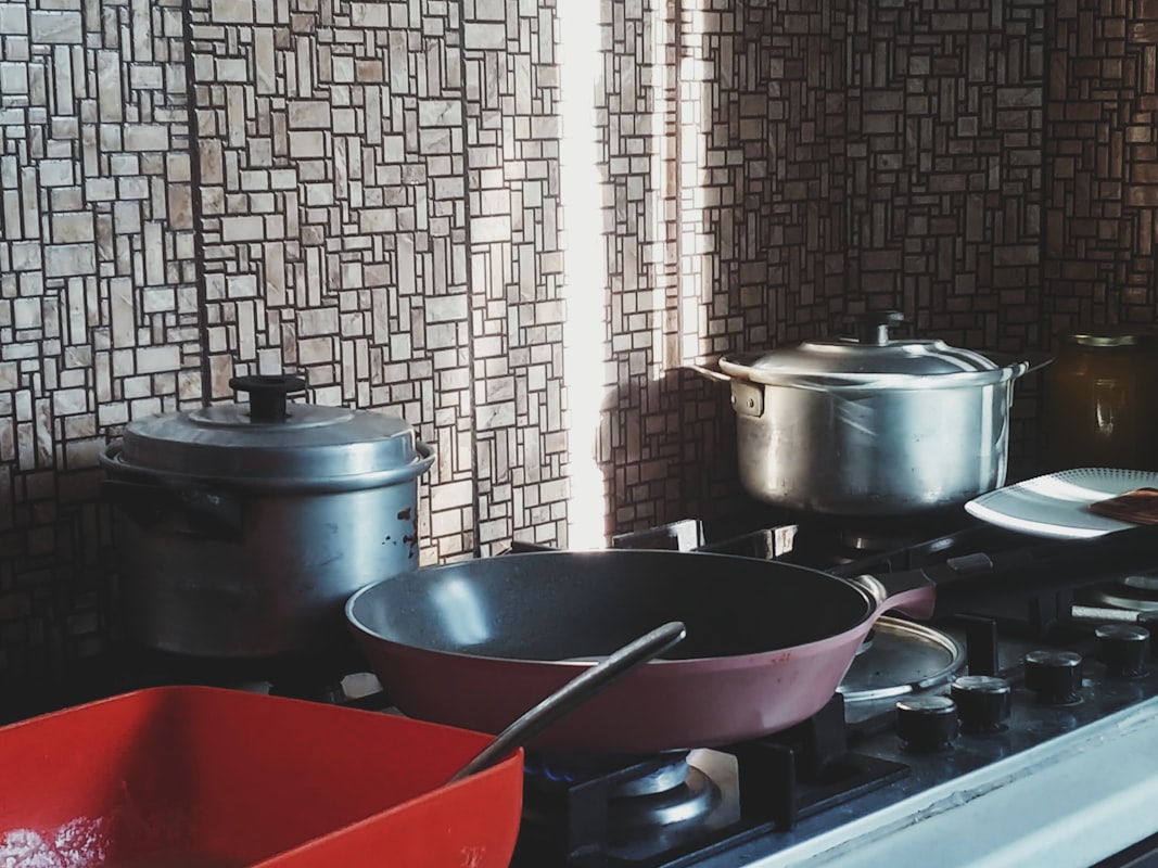Family enjoying a homemade healthy meal prepared using course techniques